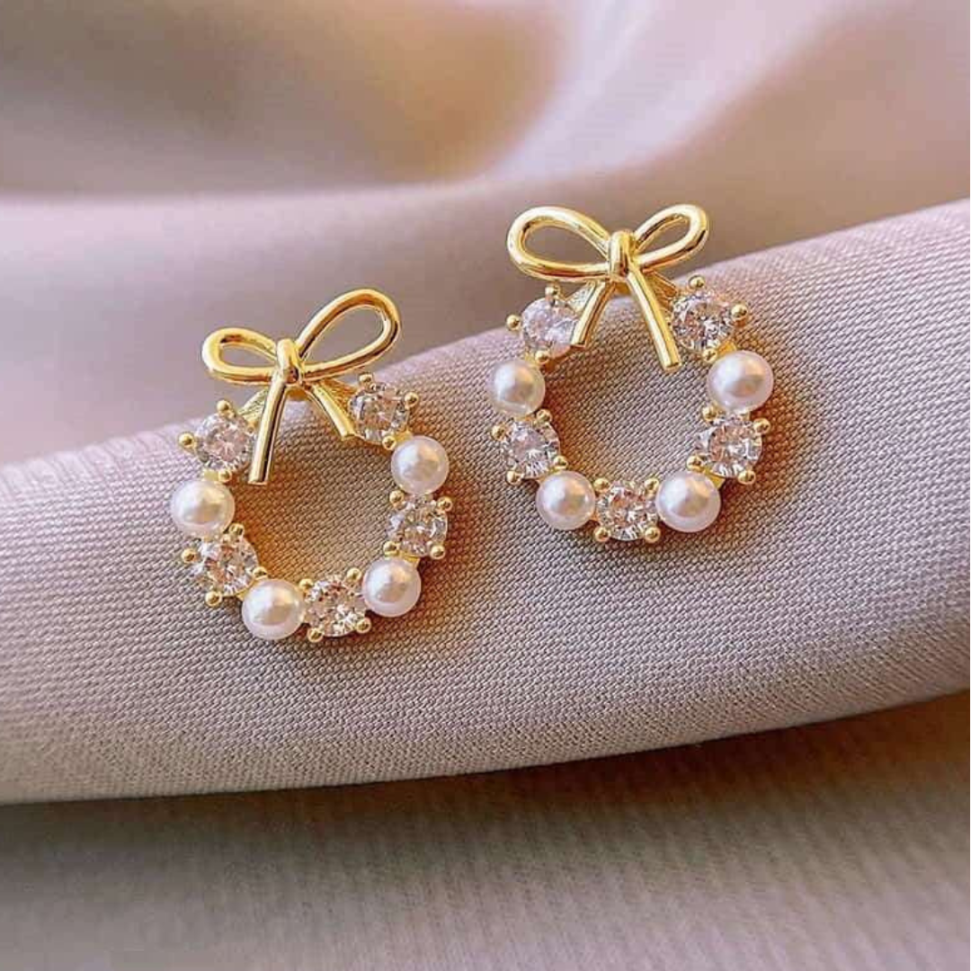 Chic Bow Pearl Ear Studs